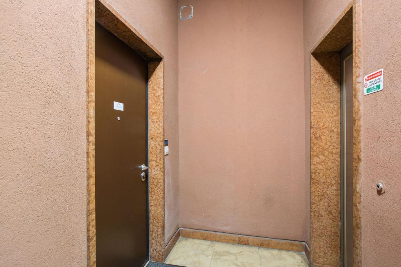 Easylife - Moderno Bilocale In Zona Porta Romana Milan Bagian luar foto
